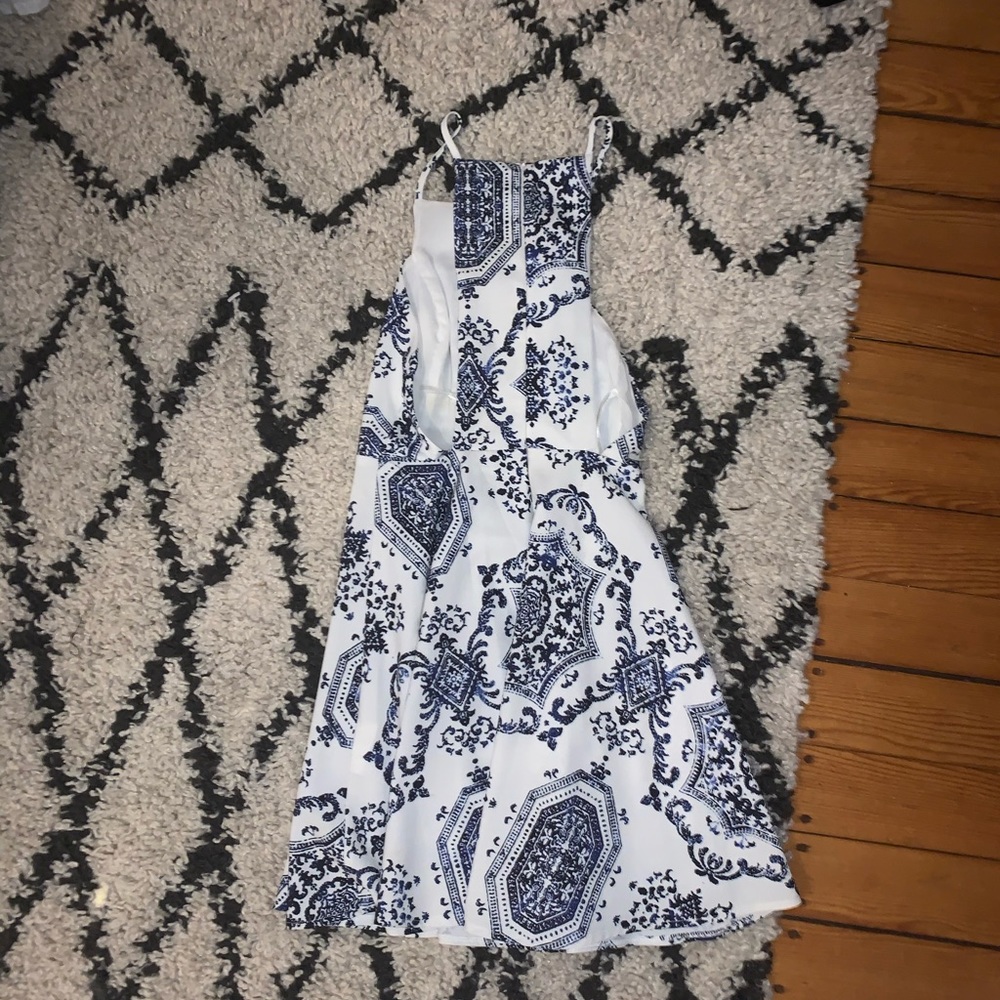 LULUS DRESS - Picture 4 of 4